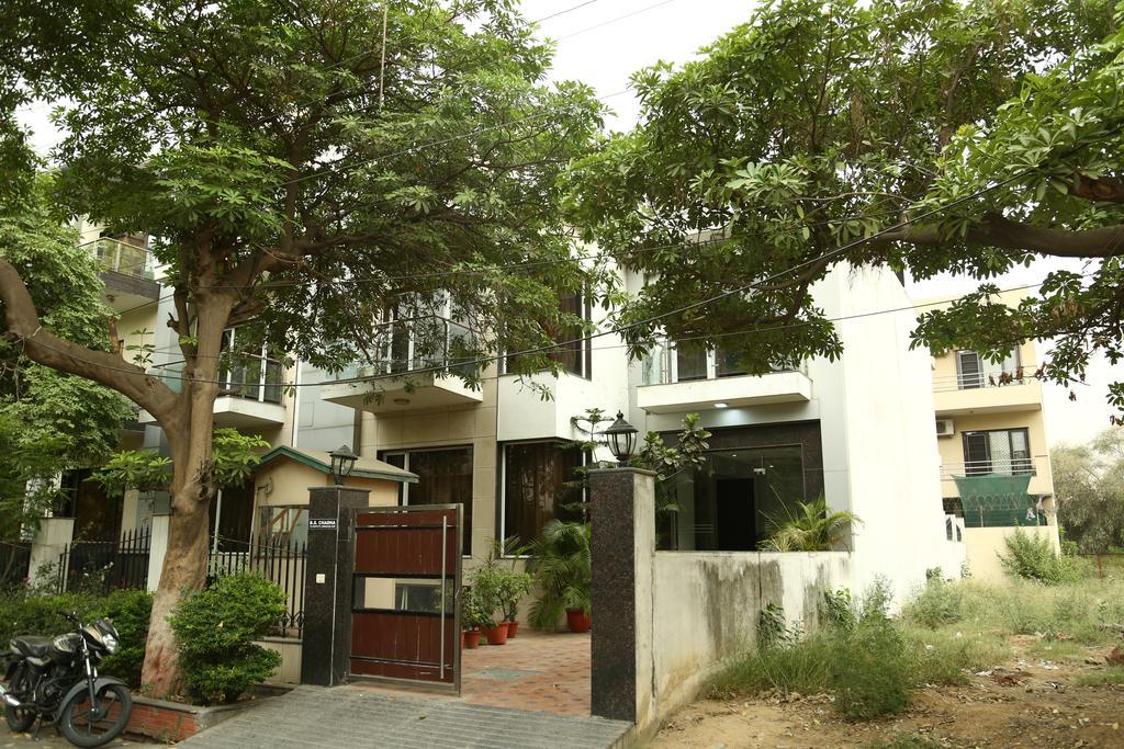 Imperial Apartment Fortis Gurgaon Eksteriør billede